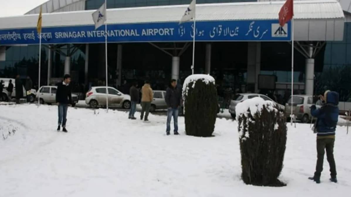 departure at Srinagar Airport