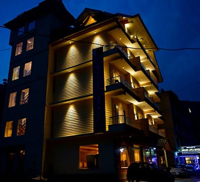 Hotel Manali View Resort Night View